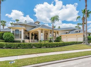 1319 Lakeway Dr, Seabrook, TX 77586