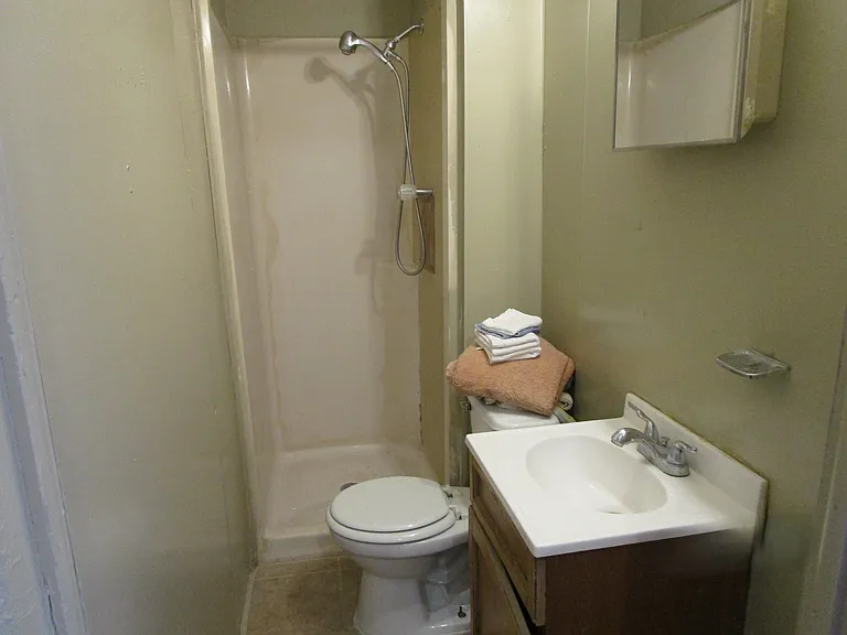 607 W Wilson St #7 — Photo 9
