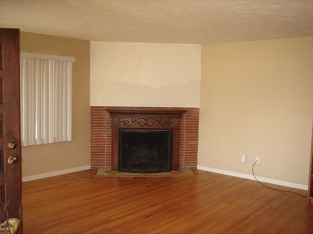 2nd image of 1158 Sunset Dr