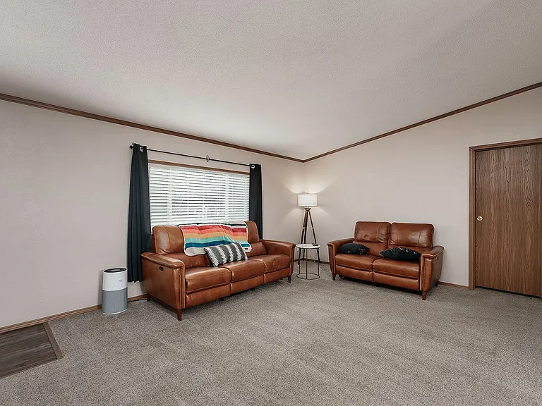 2930 Shale Rock Dr — Photo 2