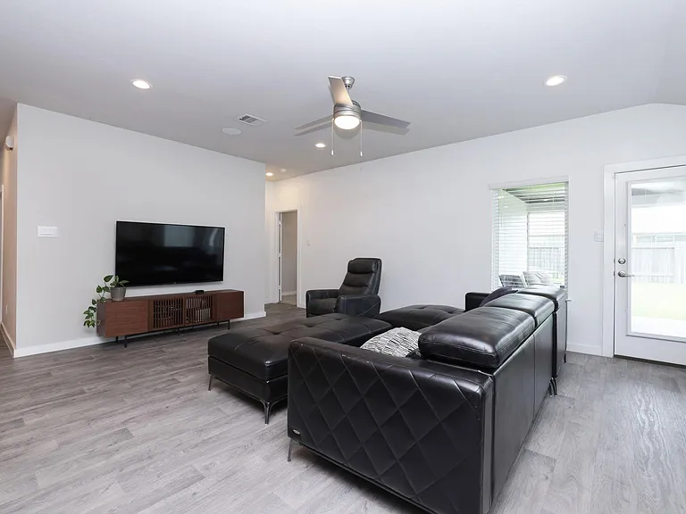 14209 Silver Maple Ct — Photo 22