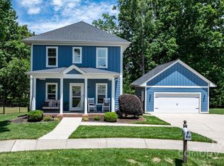 1067 33rd Avenue Loop NE, Hickory, NC 28601