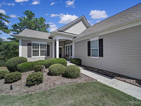 2nd image of 23039 Kingfisher Dr