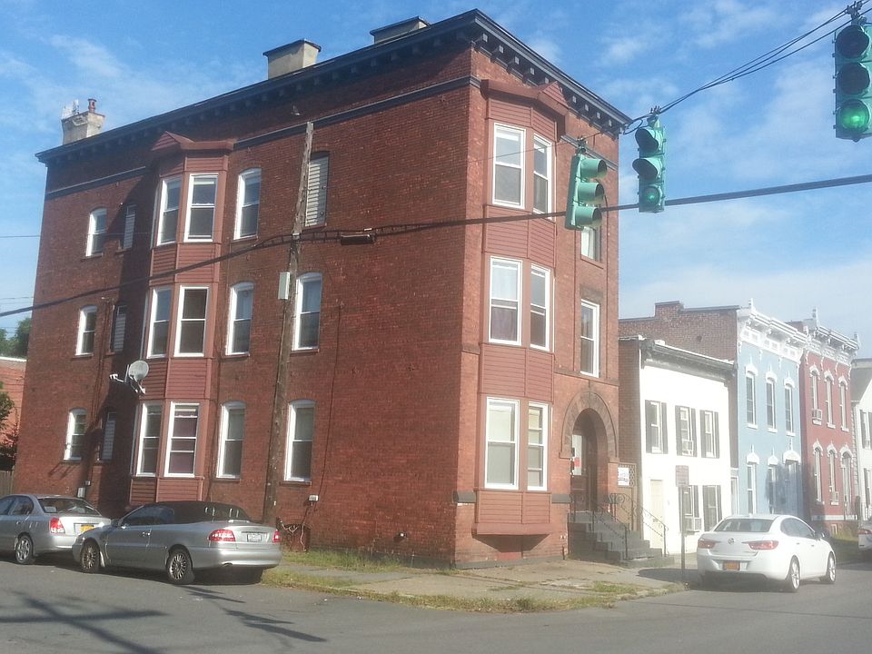 1st image of 327 2nd St APT 3