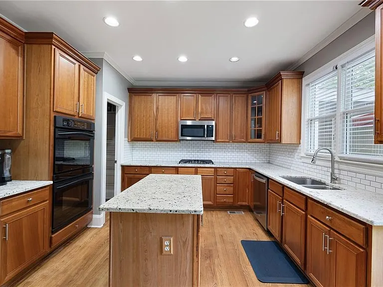 227 Oakwind Point — Photo 10