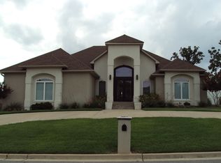 104 Summit Dr, Maumelle, AR 72113