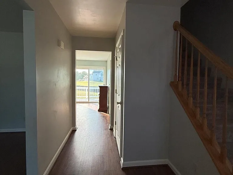 21707 Harrison St — Photo 11