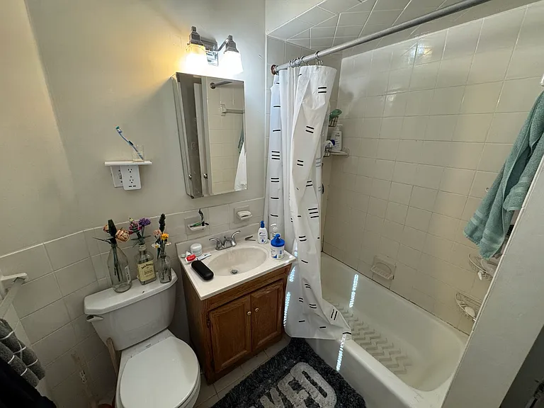 211 Holland St #2R — Photo 24