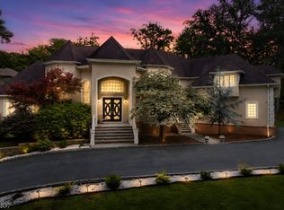 202 Rock Road West, Green Brook Twp., NJ 08812