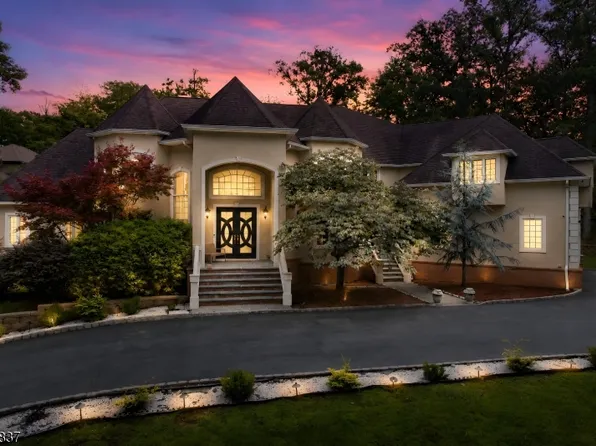 202 Rock Road West, Green Brook Twp., NJ 08812