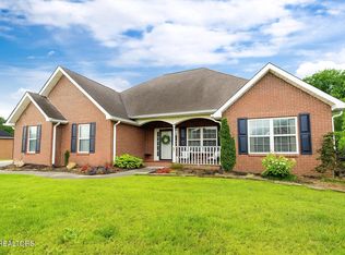 1625 Linden Hall Dr, Alcoa, TN 37701