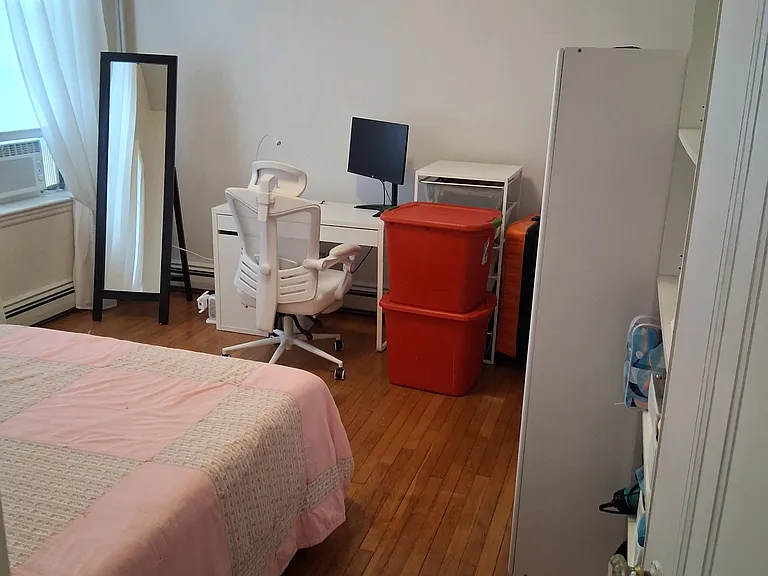 3rd bedroom with private porch and large closet