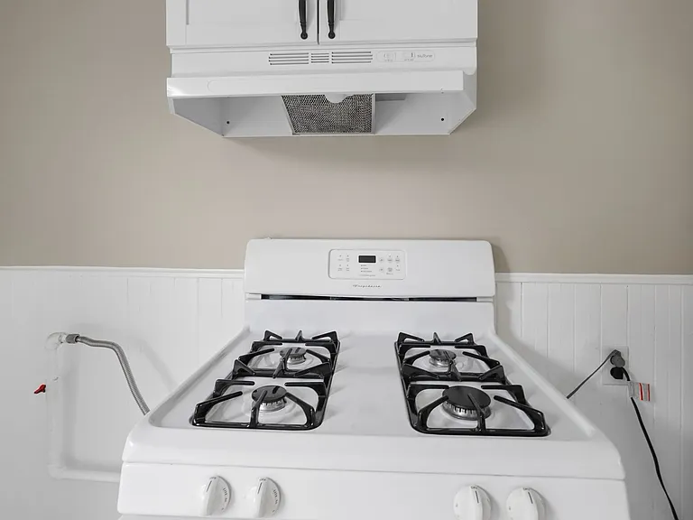 425 Wood Ave #427 — Photo 7