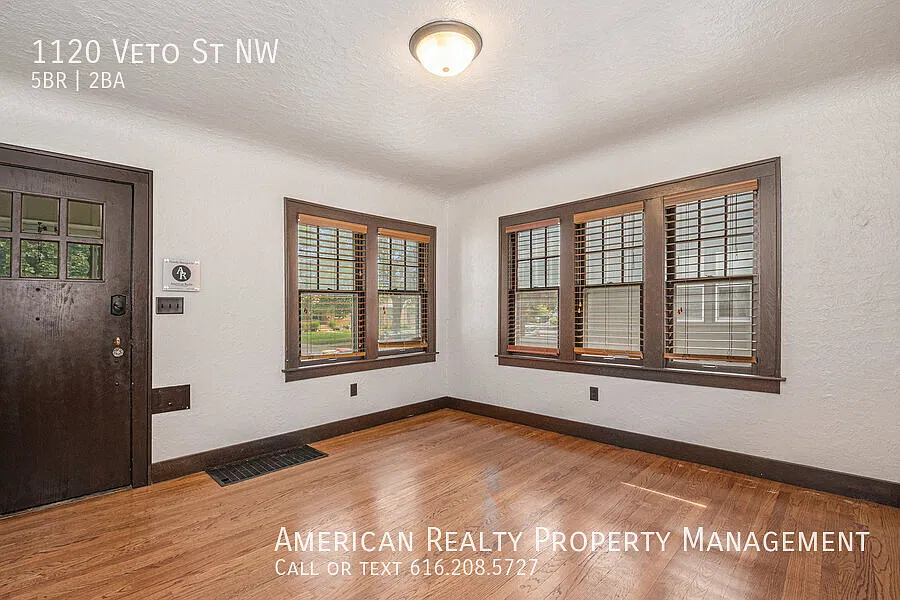 5 bed, 1717 sqft, $3,000 — Photo 2