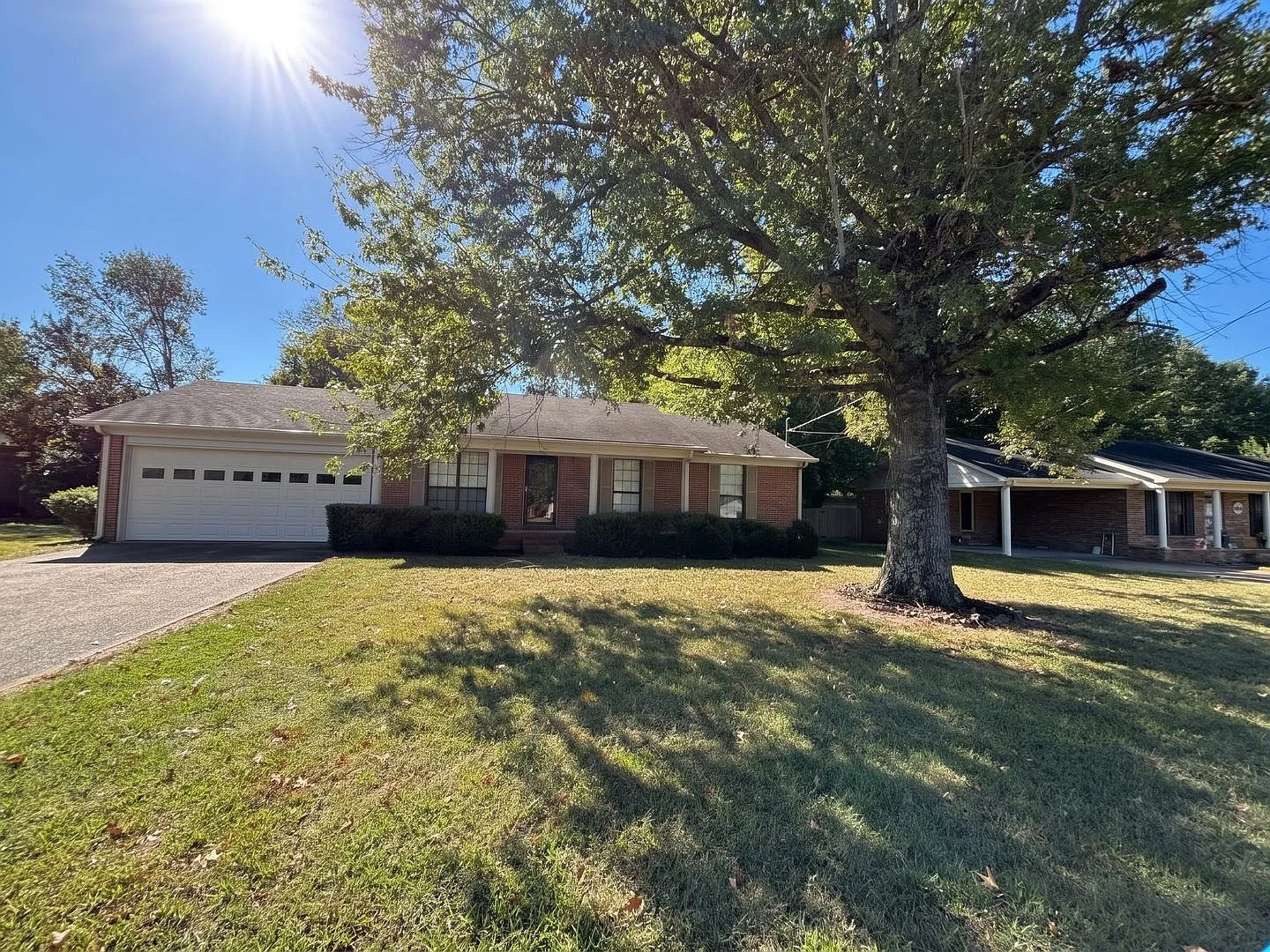Charming Brick Home in North Jackson! — Photo 1