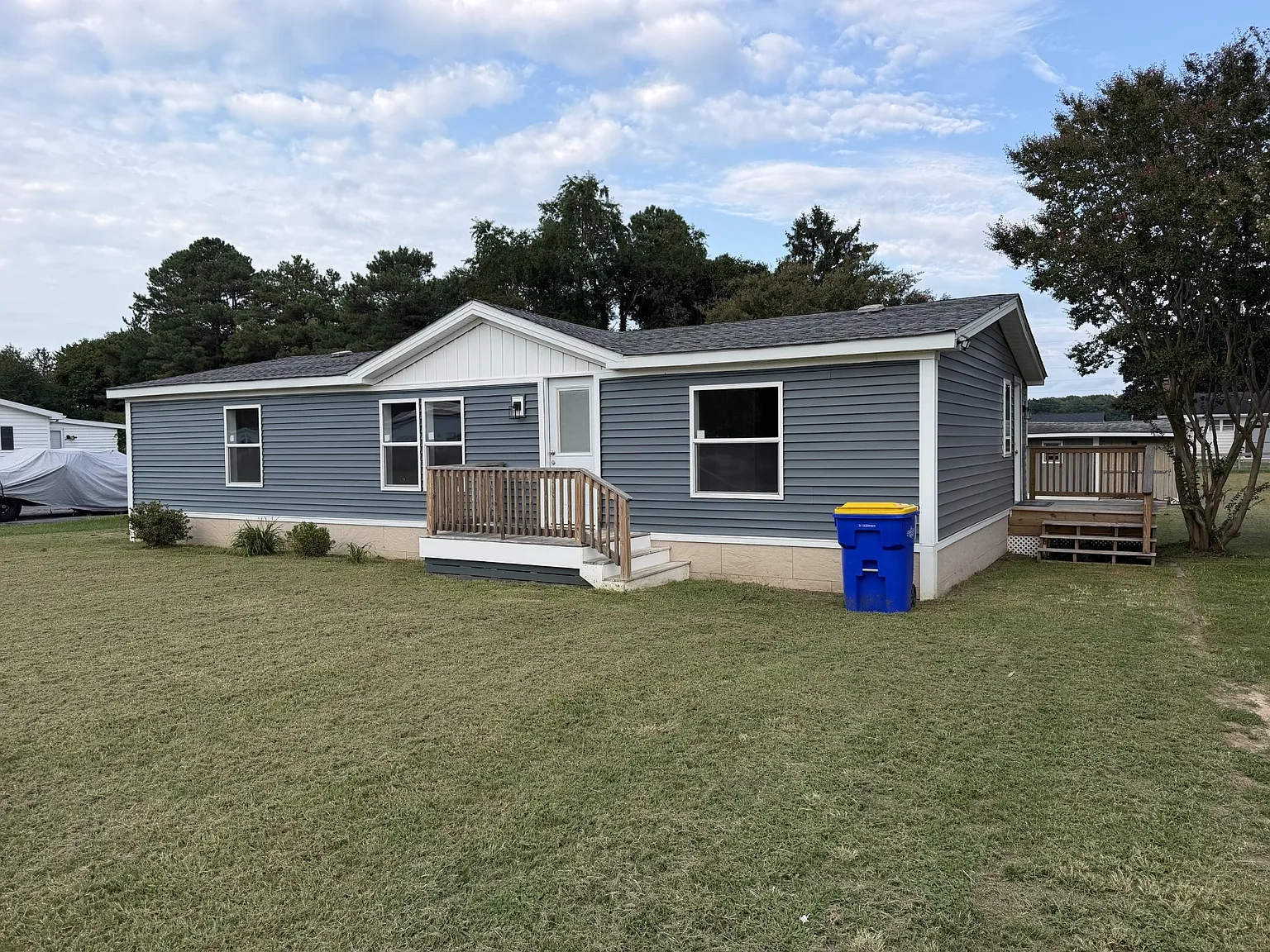 3 bed, 1344 sqft, $2,100 — Photo 1