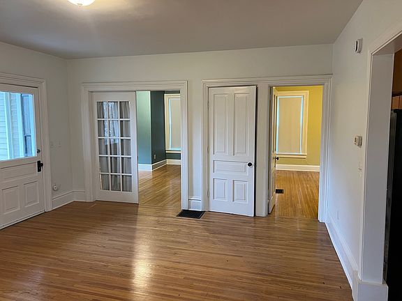 5th image of 658 W Michigan Ave #1