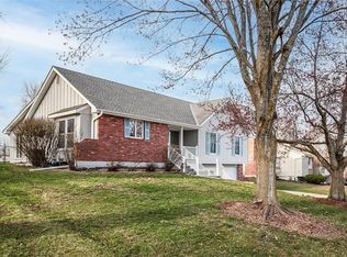 609 W Walnut St, Raymore, MO 64083