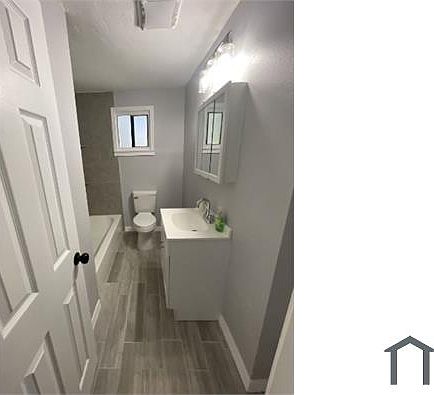 5th image of 1560 W 19th St #1