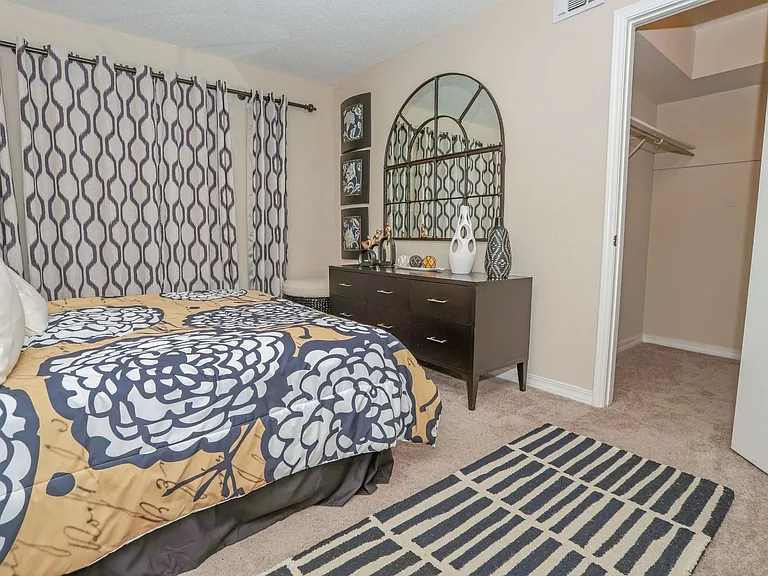 Magnolia Apartments — Photo 12