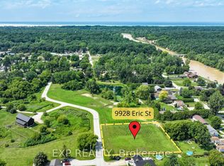 9928 Eric St, Lambton Shores, ON N0M 2N0