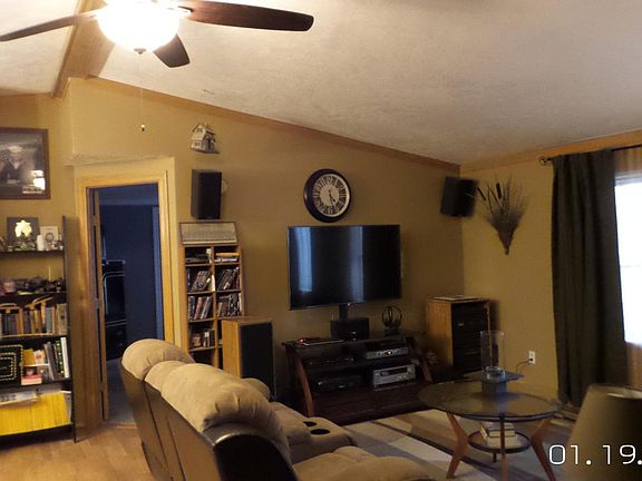 4th image of 1252 7th Ave NW