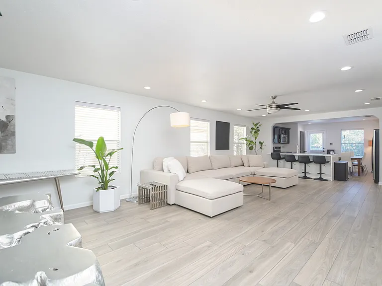 5822 Armstrong Wl — Photo 8