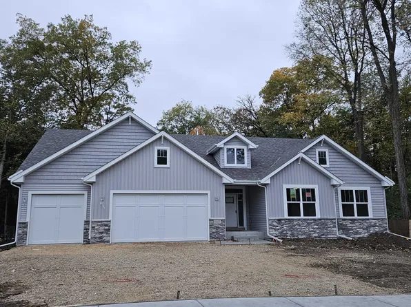 6017 Squirrel Run, Caledonia, IL 61011