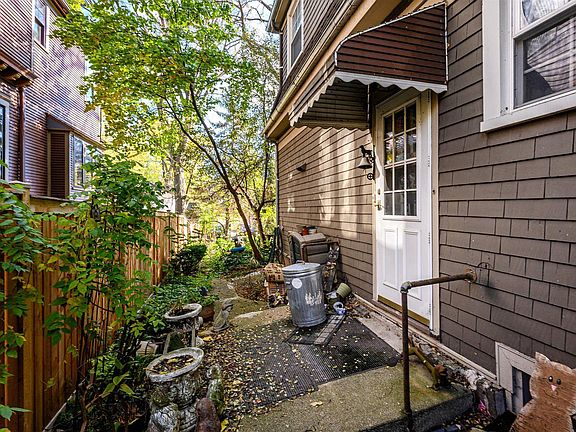 4th image of 512 Fair Oaks Ave