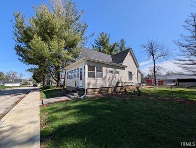 422 N 7th St, Mitchell, IN, 47446