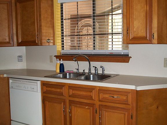 4th image of 7000 N 33rd St