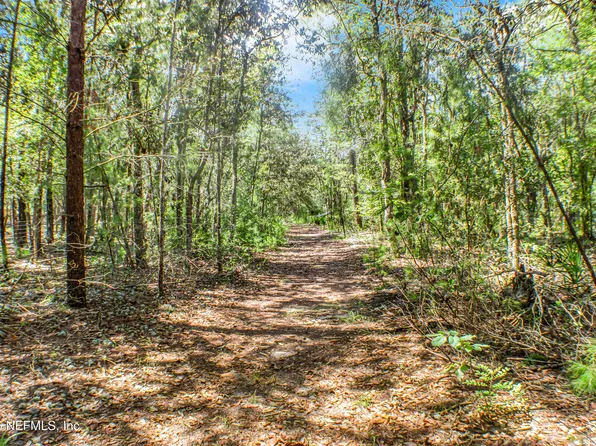 115 CORAL Avenue, Interlachen, FL 32148