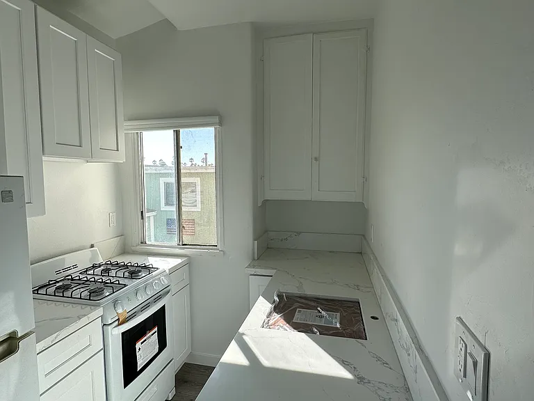 1108 S Seaward Ave — Photo 20