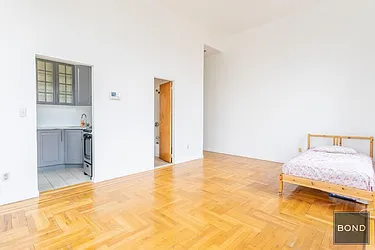 Rented by Bond New York