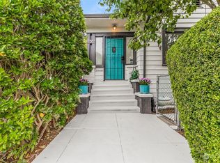 1202 NE 70th St, Seattle, WA