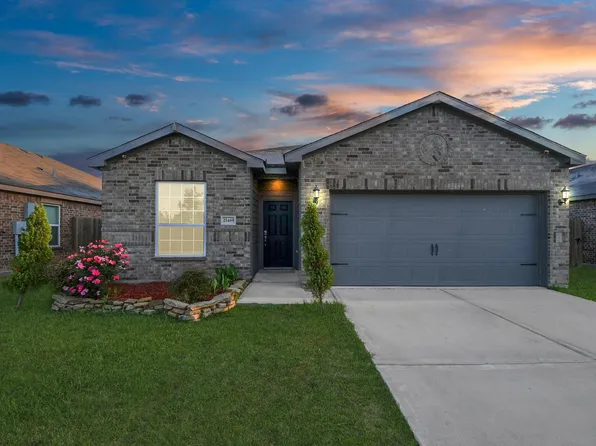 25469 Black Spruce Dr, Cleveland, TX 77328