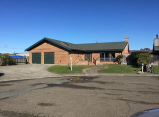 229 Azalea Cir, Fort Bragg, CA