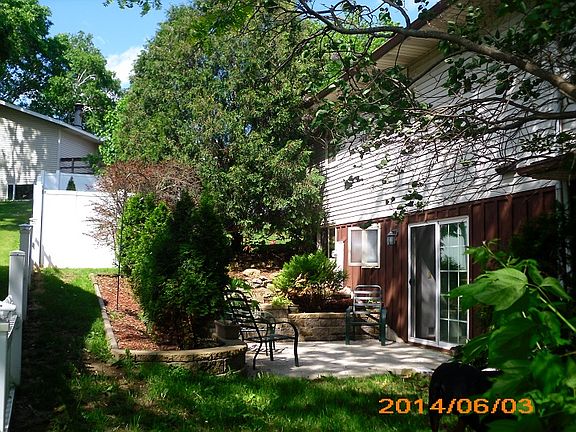 5th image of 510 W Lake St