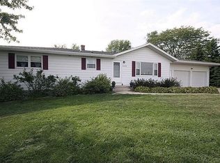 6459 Hickory Ln, Waunakee, WI 53597