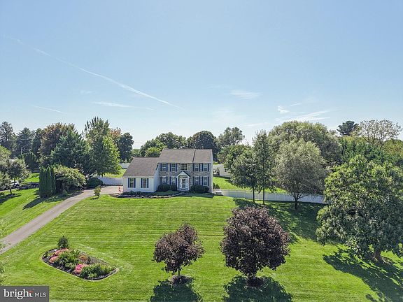 2nd image of 13 Dougherty Dr