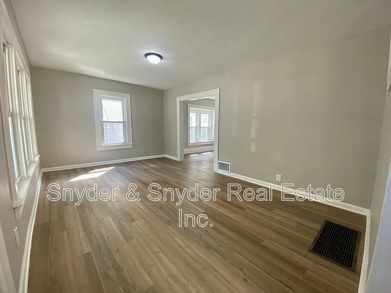 4 bed, 2.0 bath, 1817 sqft, $1,495 — Photo 3