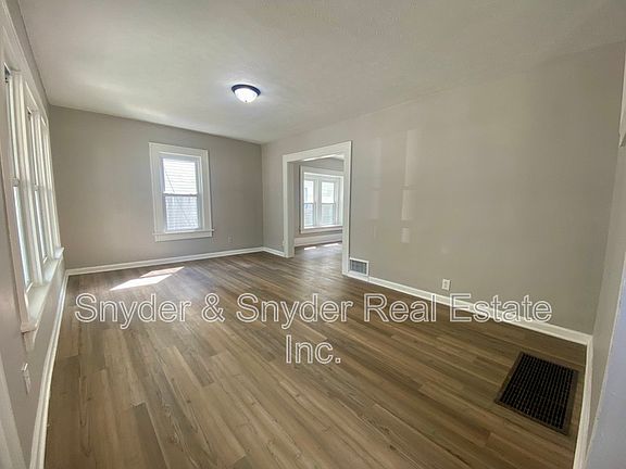 3rd image of 1062 Pitkin Ave