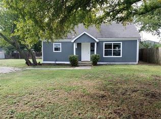 502 E Main St, Decatur, TX 76234