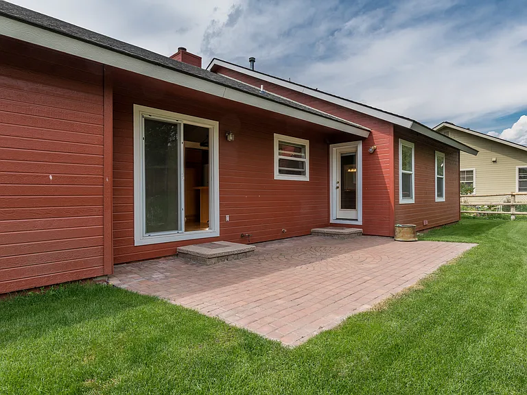 640 Northstar Dr — Photo 16