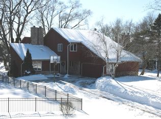 645 W Medford Dr, Palatine, IL