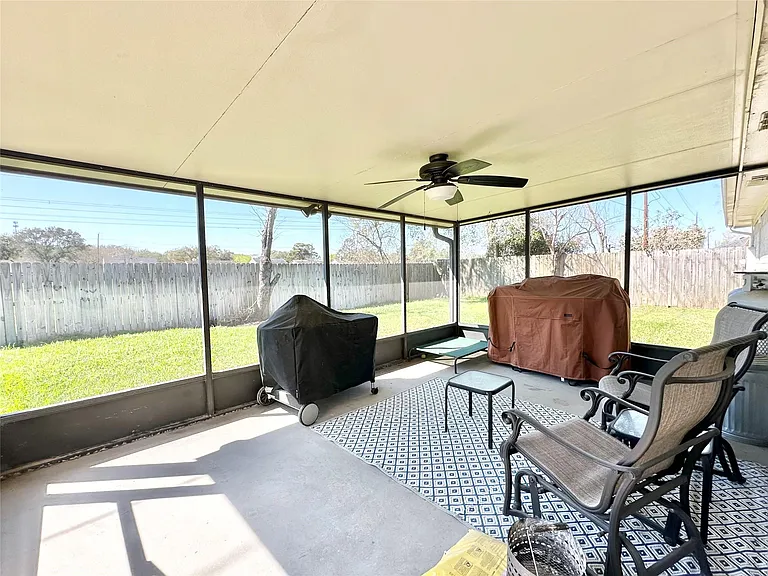1514 Park Meadow Dr — Photo 17