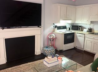 333 King St APT A, Charleston, SC 29401