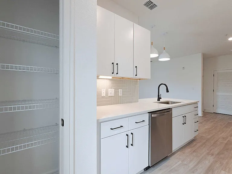 Tropia Luxury Apartments — Photo 109