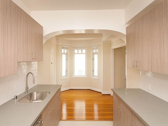 5th image of 1320-1380 Lombard St #1360-403
