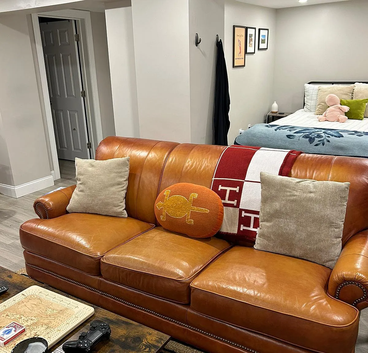 1 bed, 1000 sqft, $2,100 — Photo 1